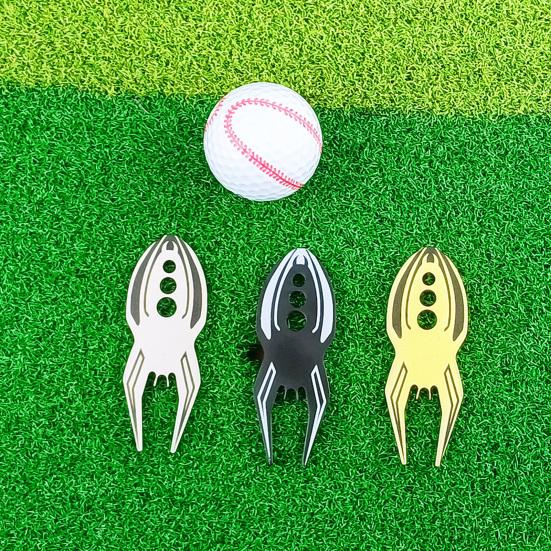 Компактная не выцветающая сверхлегкая вилка для гольфа Pitch Mark Divot Repair Fork для любителей
Компактная не выцветающая сверхлегкая вилка для гольфа Pitch Mark Divot Repair Fork для любителей