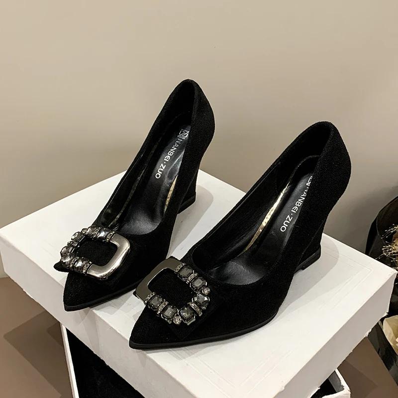 Мода 2025 Новый тренд Женские слипоны Удобные Элегантные туфли Металлическая отделка Платформа Неглубокие Модные туфли Весенние туфли для 35 чёрный
Мода 2025 Новый тренд Женские слипоны Удобные Элегантные туфли Металлическая отделка Платформа Неглубокие Модные туфли Весенние туфли для 35 чёрный