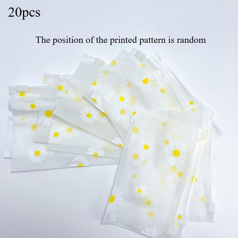 20 Daisy patterned frosted plastic zipper bags 20 pcs белый
20 Daisy patterned frosted plastic zipper bags 20 pcs белый
