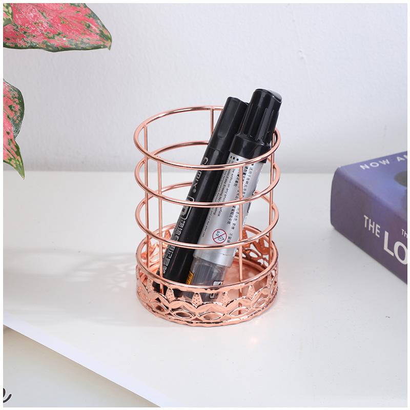 Metal wrought iron pen holder Round pattern eyebrow pencil Makeup storage holder Rose gold
Metal wrought iron pen holder Round pattern eyebrow pencil Makeup storage holder Rose gold
