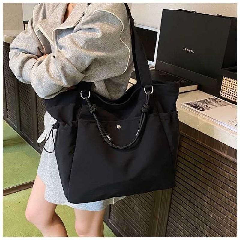 Large-capacity Canvas Bag Women s Fashionable Mommy All-matching Tote Students one-shoulder Commuter 49x11x35 чорний
Large-capacity Canvas Bag Women s Fashionable Mommy All-matching Tote Students one-shoulder Commuter 49x11x35 чорний