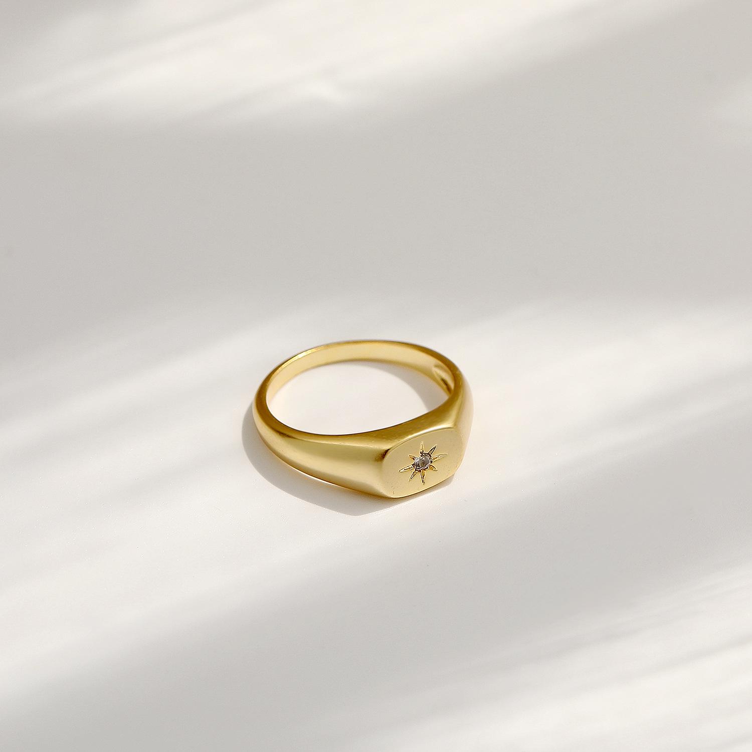 Кольцо Hyacinth Matte Small Ring — минималистичный стиль для суставов пальцев, модные и креативные кольца. Size 7
Кольцо Hyacinth Matte Small Ring — минималистичный стиль для суставов пальцев, модные и креативные кольца. Size 7