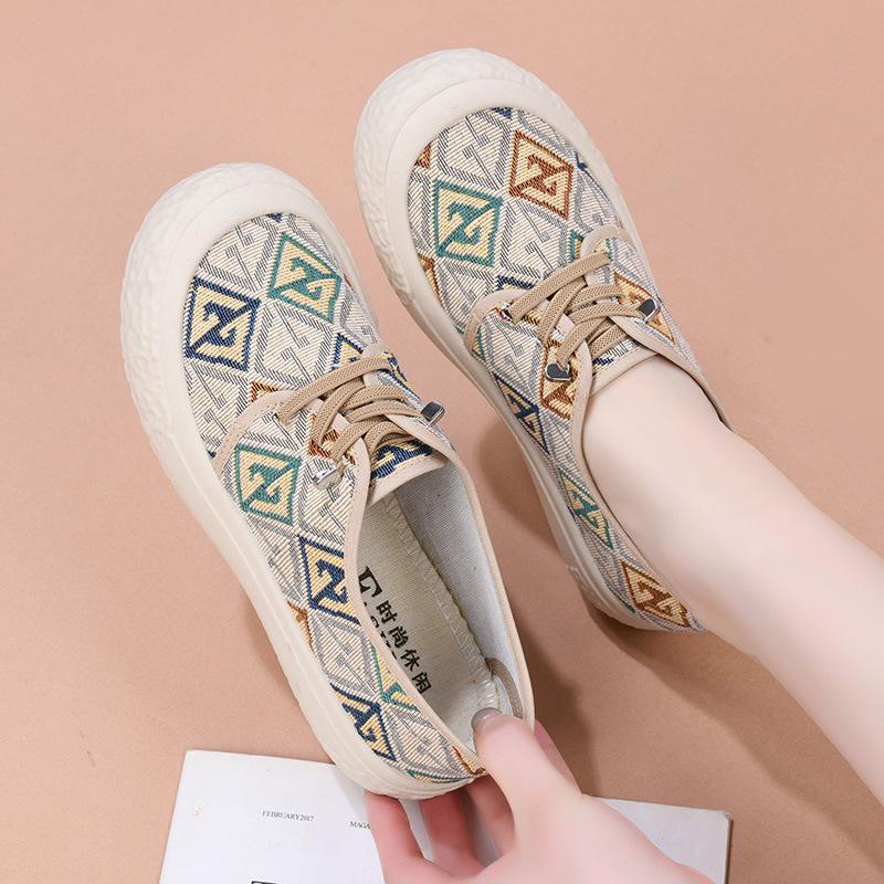 ****** and Autumn retr***isherman shoes old ******* cloth shoes women s mother single shoes wide feet breathable one pedal middle-aged and elderly 40
****** and Autumn retr***isherman shoes old ******* cloth shoes women s mother single shoes wide feet breathable one pedal middle-aged and elderly 40