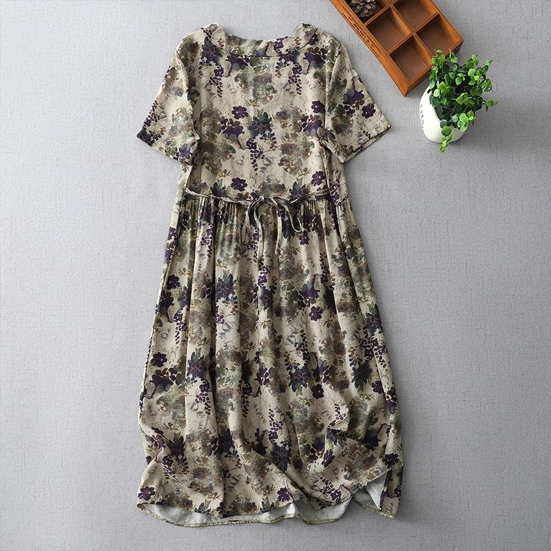 2025 summer new large size loose medium and long retro printed lace-up dress foreign style coffee break dress women M
2025 summer new large size loose medium and long retro printed lace-up dress foreign style coffee break dress women M