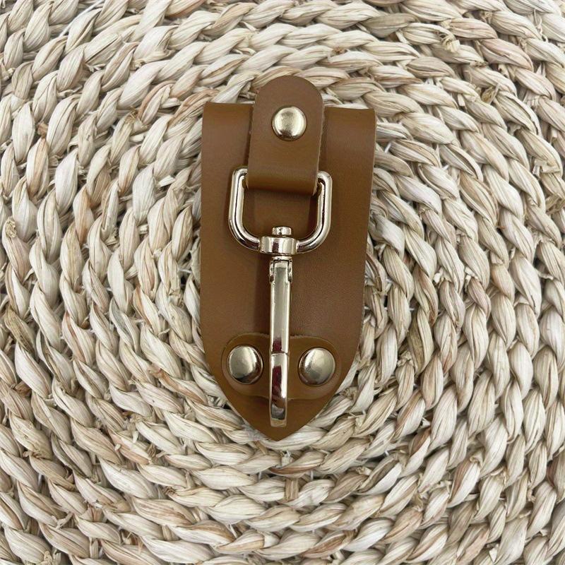 1pc Vintage-Style Handmade Faux Leather Keychain with Golden Metal Hook Black Waist Hanging Accessory for Men Blue
1pc Vintage-Style Handmade Faux Leather Keychain with Golden Metal Hook Black Waist Hanging Accessory for Men Blue