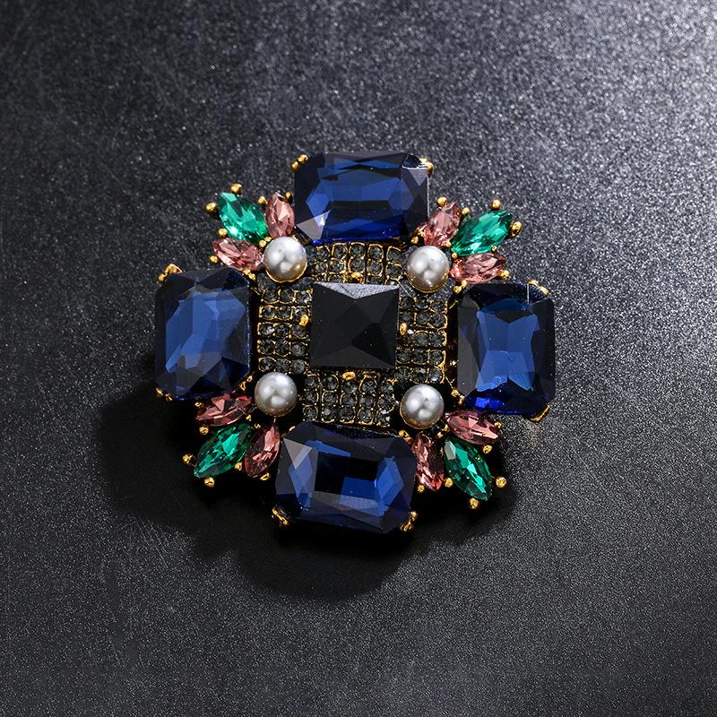 Винтажные броши-кресты со стразами для женщин, роскошные хрустальные высококачественные значки, зажим для шарфа, аксессуары для одежды для костюма, булавка для леди
Винтажные броши-кресты со стразами для женщин, роскошные хрустальные высококачественные значки, зажим для шарфа, аксессуары для одежды для костюма, булавка для леди