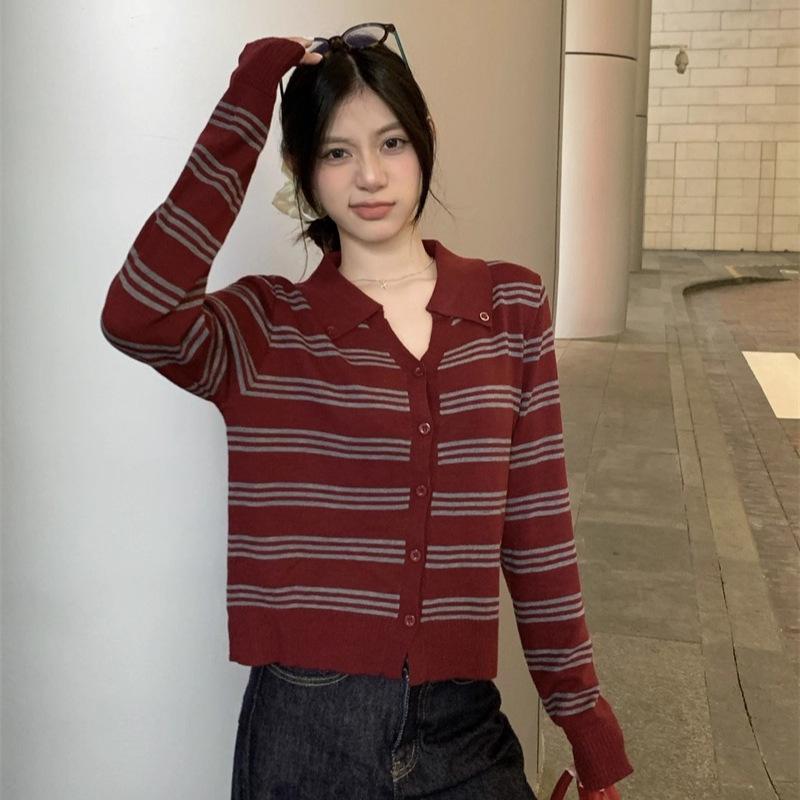 Retro striped lapel button long-sleeved knitted cardigan women s autumn new loose and versatile temperament high-end top one size fits all червоний
Retro striped lapel button long-sleeved knitted cardigan women s autumn new loose and versatile temperament high-end top one size fits all червоний