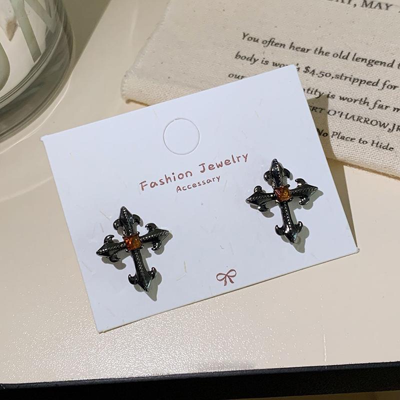 Ретро Готика Поп Крутые Серьги в Темном Стиле Мода Креативность Черный Металл Инкрустированный Красным Цирконом Ювелирное Изделие Подарок серый
Ретро Готика Поп Крутые Серьги в Темном Стиле Мода Креативность Черный Металл Инкрустированный Красным Цирконом Ювелирное Изделие Подарок серый