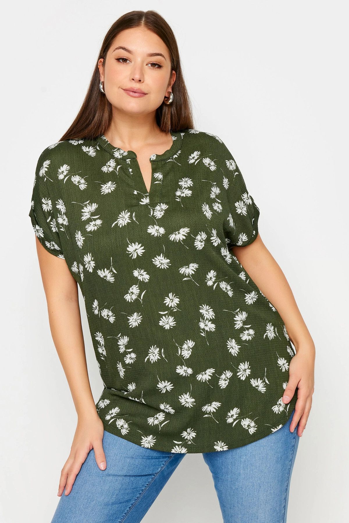 Women s Big Size Blouse Plus Size V-Neck Short Sleeve Floral Patterned Blouse 321705 4XL
Women s Big Size Blouse Plus Size V-Neck Short Sleeve Floral Patterned Blouse 321705 4XL