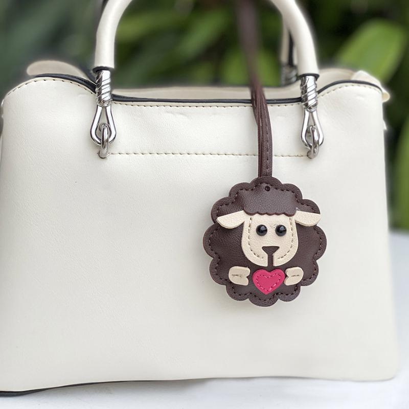 1PC Lamb Playful Cute Beautiful Pendant Decorations Soft Fashionable Leather Bags Delicate Touch Keys 6x6cm колір темно кави
1PC Lamb Playful Cute Beautiful Pendant Decorations Soft Fashionable Leather Bags Delicate Touch Keys 6x6cm колір темно кави