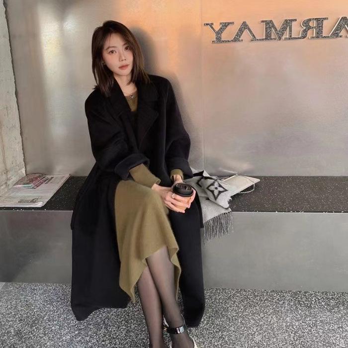 Red woolen coat women s autumn and winter Korean Hepburn style woolen coat 3XL чорний
Red woolen coat women s autumn and winter Korean Hepburn style woolen coat 3XL чорний