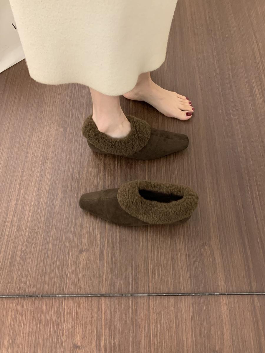 4cm height increase~ 2025 summer new fashionable mesh contrasting color lace-up inner height increase Forrest Gump running shoes women 40 коричневий
4cm height increase~ 2025 summer new fashionable mesh contrasting color lace-up inner height increase Forrest Gump running shoes women 40 коричневий