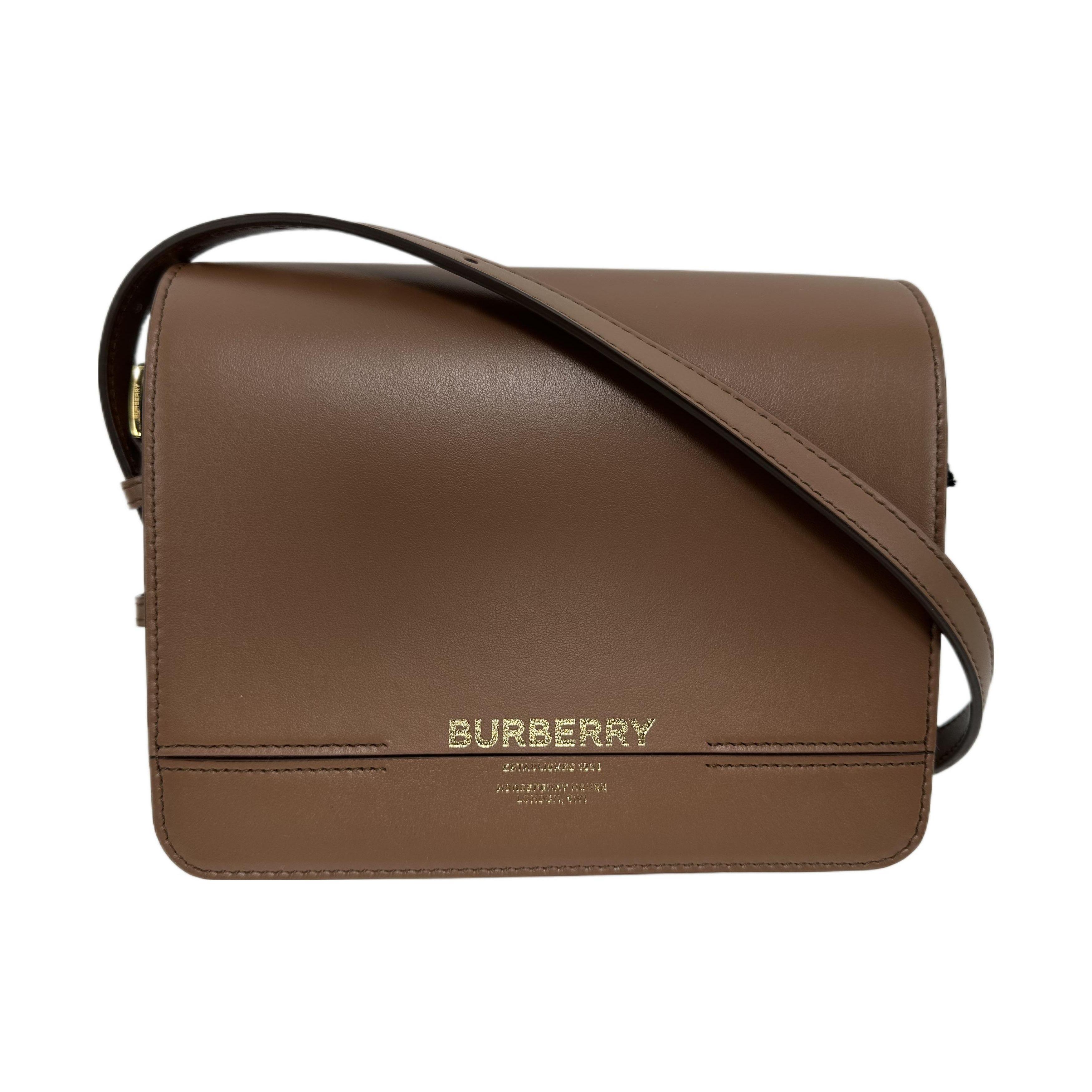 Burberry Сумка через плече з шкіри однотонна з логотипом-літерою Жіночі сумки Коричневий 80677701 Basic Set (Bag+Dust Bag)
Burberry Сумка через плече з шкіри однотонна з логотипом-літерою Жіночі сумки Коричневий 80677701 Basic Set (Bag+Dust Bag)
