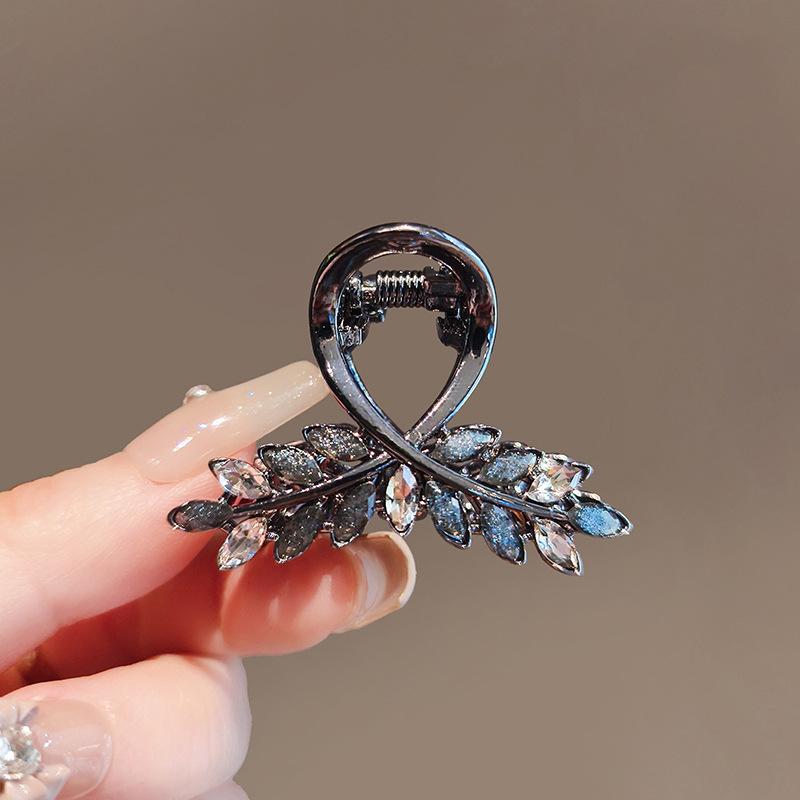 Women Temperament Rhinestone Wheat Hair Grab Clip Small Bangs Clip Hairpin Girl Hair Accessories
Women Temperament Rhinestone Wheat Hair Grab Clip Small Bangs Clip Hairpin Girl Hair Accessories