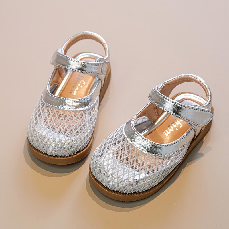 Summer Korean Style Girls Sandals Breathable Hollow Soft Sole Princess Shoes 23
Summer Korean Style Girls Sandals Breathable Hollow Soft Sole Princess Shoes 23