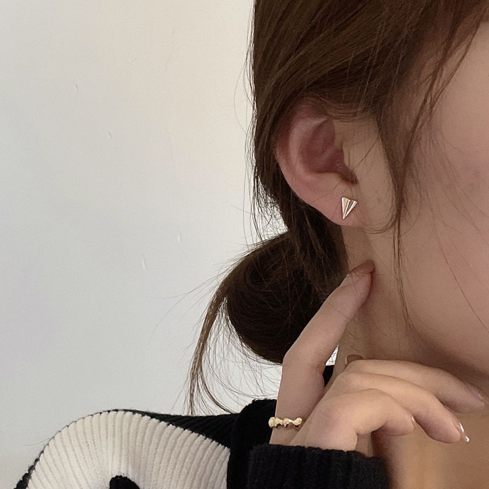 Simple Zinc Zinc Alloy Solid Color Party Paper Airplane Korean Earrings Women Stud Earrings Fashion Design серебряный
Simple Zinc Zinc Alloy Solid Color Party Paper Airplane Korean Earrings Women Stud Earrings Fashion Design серебряный