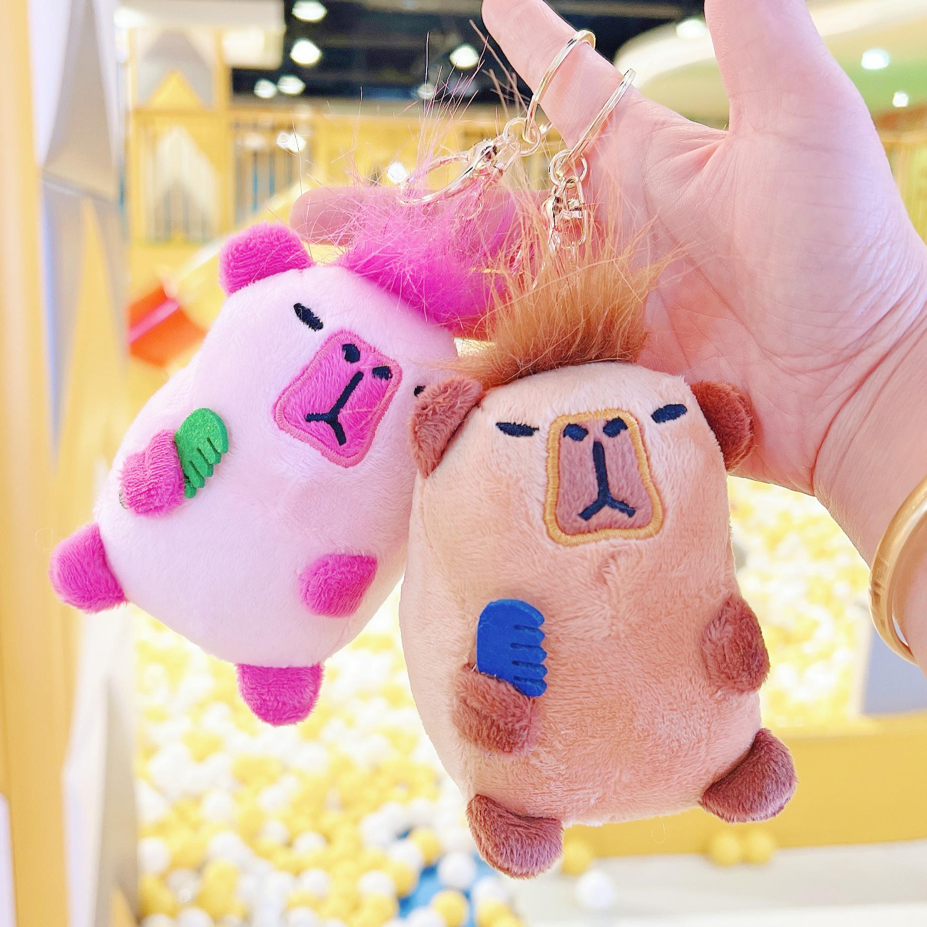 Long-Haired Capybara Plush Keychain – Cute & Quirky Buddhist Style Hair Comb Pendant Height 11 cm
Long-Haired Capybara Plush Keychain – Cute & Quirky Buddhist Style Hair Comb Pendant Height 11 cm