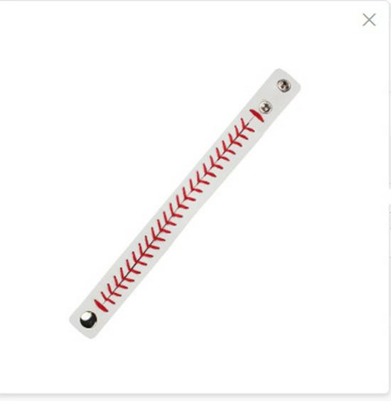 Handcrafted Leather Baseball Earring, Bracelet & Keychain Set with Baseball Pattern
Handcrafted Leather Baseball Earring, Bracelet & Keychain Set with Baseball Pattern