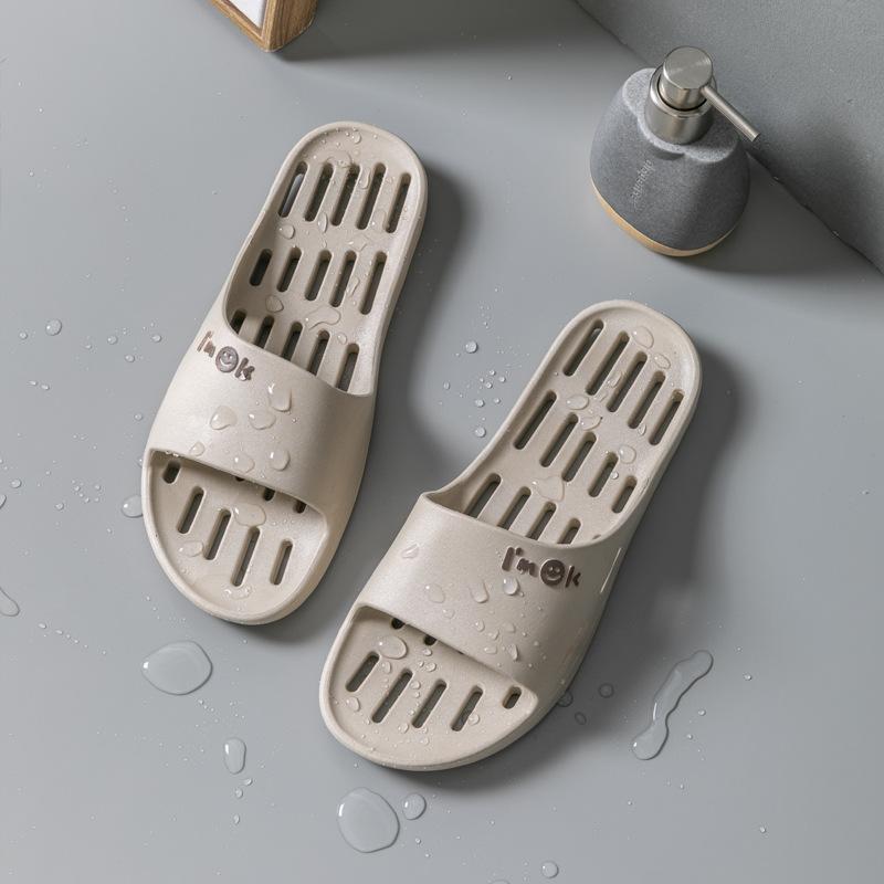 Home leaking slippers men and women soft bottom hollow non-slip couple hotel bathroom bathroom bathroom bath sandals 40/41
Home leaking slippers men and women soft bottom hollow non-slip couple hotel bathroom bathroom bathroom bath sandals 40/41