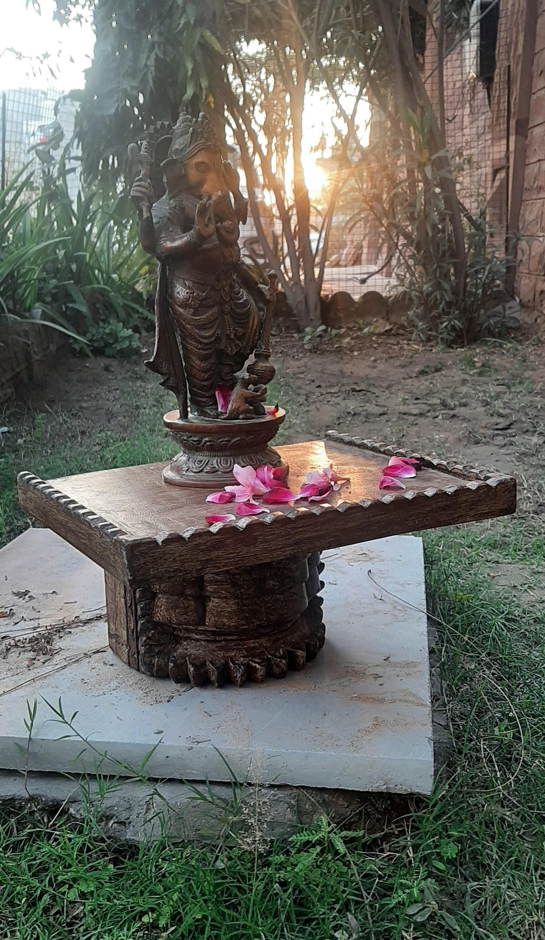 Hand-Carved Wooden Wall Shelf: Antique Indian Home Decor 16” X 8” X 24” (l x w x h) разноцветный
Hand-Carved Wooden Wall Shelf: Antique Indian Home Decor 16” X 8” X 24” (l x w x h) разноцветный