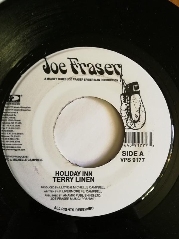 7inch Record TERRY LINEN / NEWS MAN - Holiday Inn / The News VPS9177 Joe Frasier, VP 2009 US Reggae, Ska & Dub Used
7inch Record TERRY LINEN / NEWS MAN - Holiday Inn / The News VPS9177 Joe Frasier, VP 2009 US Reggae, Ska & Dub Used