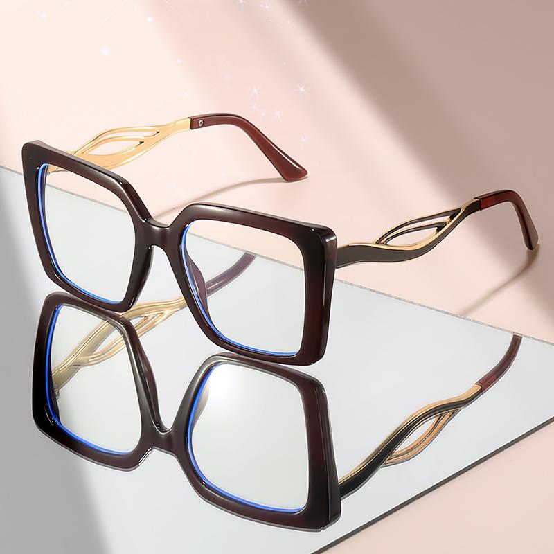 The new large-framed flat lens features a high-end metal temple Top design and is suitable for daily wear and street photography
The new large-framed flat lens features a high-end metal temple Top design and is suitable for daily wear and street photography