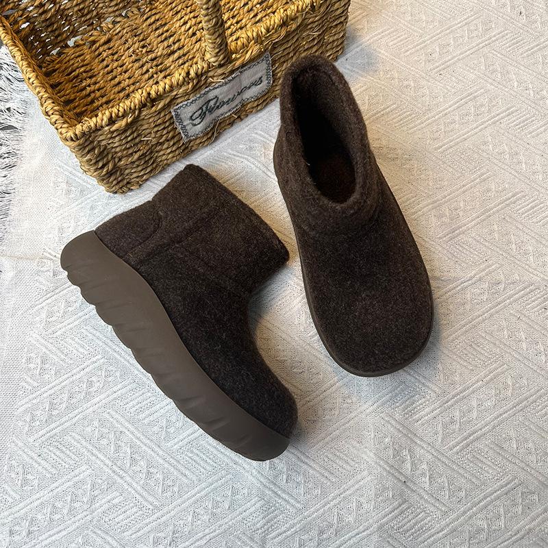 New velvet thickened snow boots women s 2025 winter fashion retro cotton boots casual versatile women s boots warm boots 40
New velvet thickened snow boots women s 2025 winter fashion retro cotton boots casual versatile women s boots warm boots 40