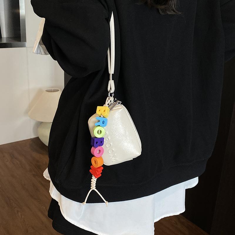 Exquisite super-hot niche change bag women s 2025 new summer versatile neck bag mini lipstick bag small bag 10*3.5*8.5 красный
Exquisite super-hot niche change bag women s 2025 new summer versatile neck bag mini lipstick bag small bag 10*3.5*8.5 красный