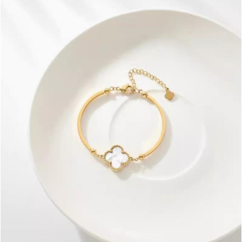 Титановая сталь Новый четырехлистный клеверный браслет для девочек Не теряйте цвет темперамента Дикая личность Чистый красный свет Роскошные украшения для рук белый
Титановая сталь Новый четырехлистный клеверный браслет для девочек Не теряйте цвет темперамента Дикая личность Чистый красный свет Роскошные украшения для рук белый