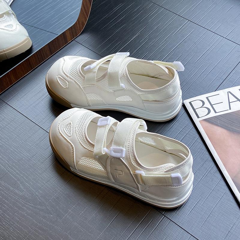 Summer breathable niche retro board shoes new ugly cute hollow Velcro sandals sports women s casual shoes 35
Summer breathable niche retro board shoes new ugly cute hollow Velcro sandals sports women s casual shoes 35
