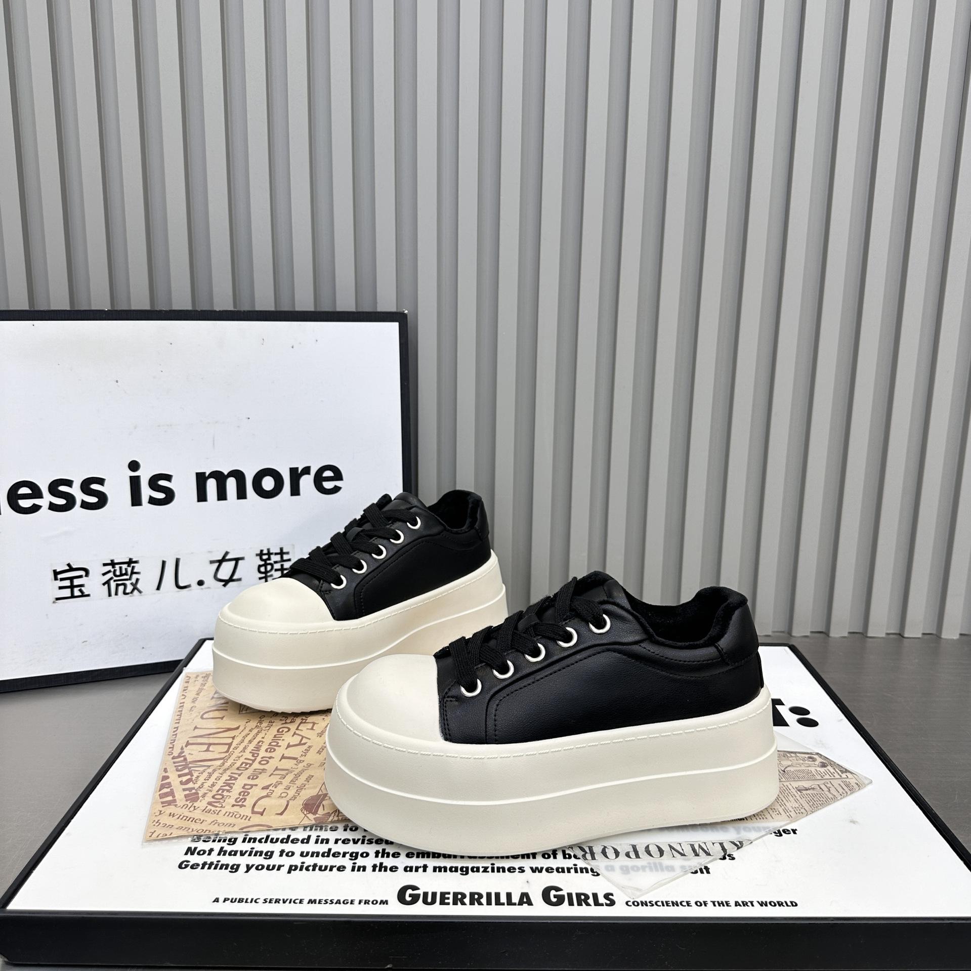 Ugly cute muffin thick-soled little white shoes for women s 2025 new small height increase, comfortable and lightweight casual sports shoes 40 чёрный
Ugly cute muffin thick-soled little white shoes for women s 2025 new small height increase, comfortable and lightweight casual sports shoes 40 чёрный