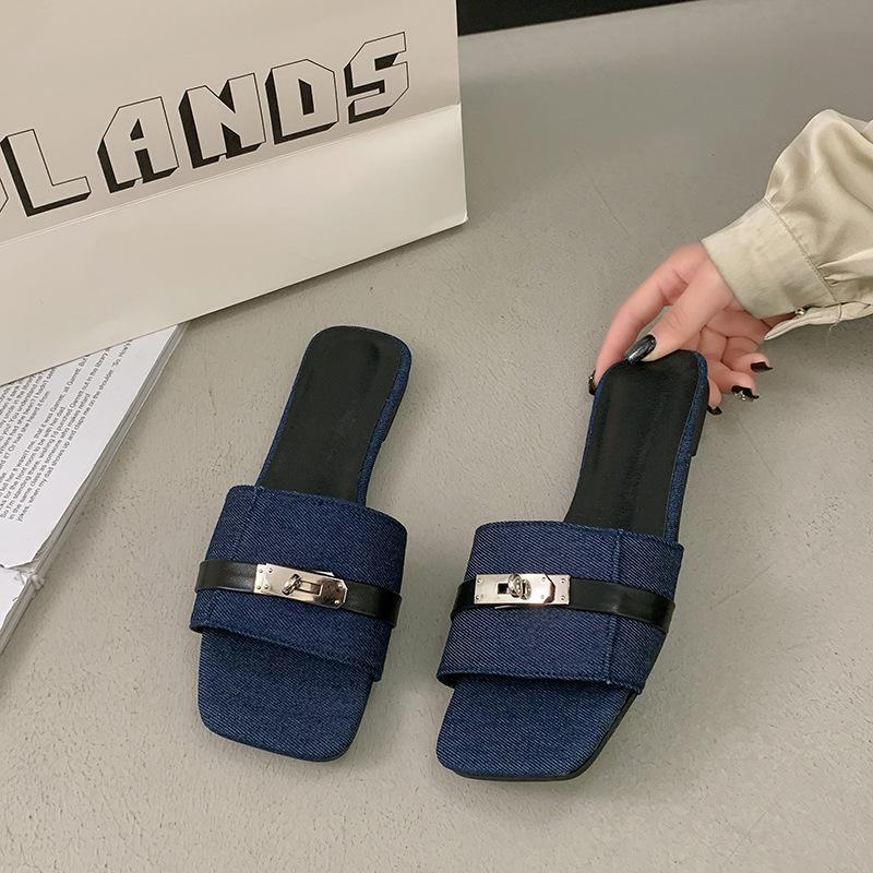 Великого розміру круті шльопанці жіночі 2025 літо нові одноперсонажні шльопанці з квадратним носком жіночі джинсові жіночі шльопанці 43 синій
Великого розміру круті шльопанці жіночі 2025 літо нові одноперсонажні шльопанці з квадратним носком жіночі джинсові жіночі шльопанці 43 синій