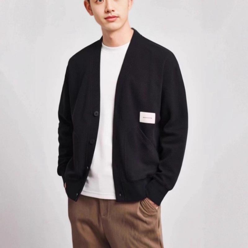Men s High-Quality V-Neck Knit Cardigan - Autumn/Winter Korean Style Casual Sweater Jacket 3XL чорний
Men s High-Quality V-Neck Knit Cardigan - Autumn/Winter Korean Style Casual Sweater Jacket 3XL чорний