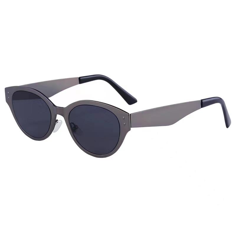 High Quality Designer Sunglasses Women Cat Eye Shape Anti-glare Glasses for Woman European American Men Sun Glass
High Quality Designer Sunglasses Women Cat Eye Shape Anti-glare Glasses for Woman European American Men Sun Glass