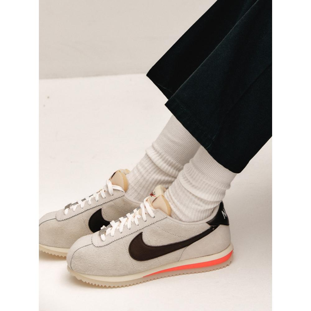 Кроссовки NIKE WMNS NIKE CORTEZ 23
Кроссовки NIKE WMNS NIKE CORTEZ 23