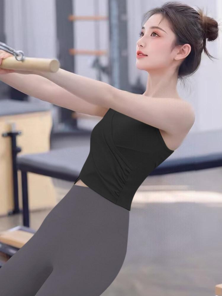 2026 Women s High-End Yoga Vest: Stunning Sexy Pilates Training Top & Fitness Set Medium
2026 Women s High-End Yoga Vest: Stunning Sexy Pilates Training Top & Fitness Set Medium