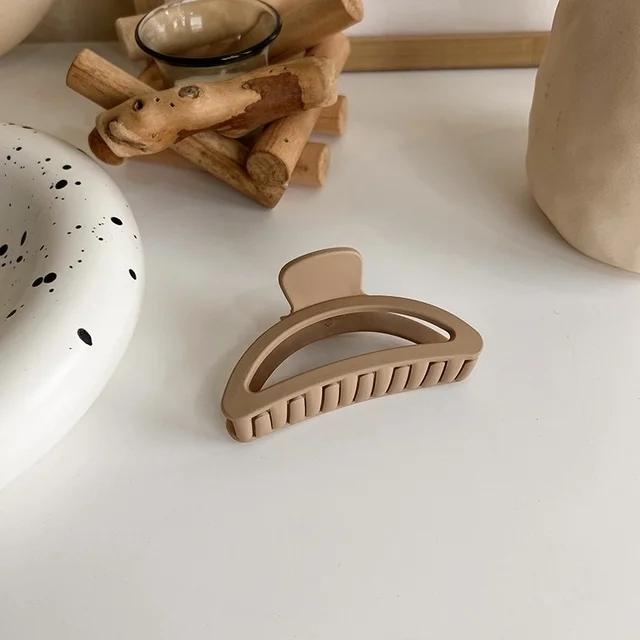 Fashion Frosted Brown Hair Clip Ladies Temperamen Hairpin Large Back of Head Shark Clip Korean Style Hair Accessories
Fashion Frosted Brown Hair Clip Ladies Temperamen Hairpin Large Back of Head Shark Clip Korean Style Hair Accessories