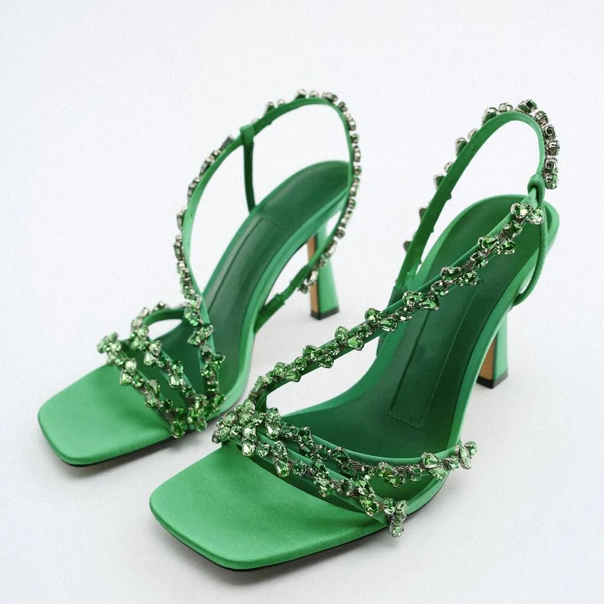 Flat headed beaded rhinestone high-heeled shoes for women, blue and green beaded strap embellished high-heeled oversized sandals 37 зелений
Flat headed beaded rhinestone high-heeled shoes for women, blue and green beaded strap embellished high-heeled oversized sandals 37 зелений