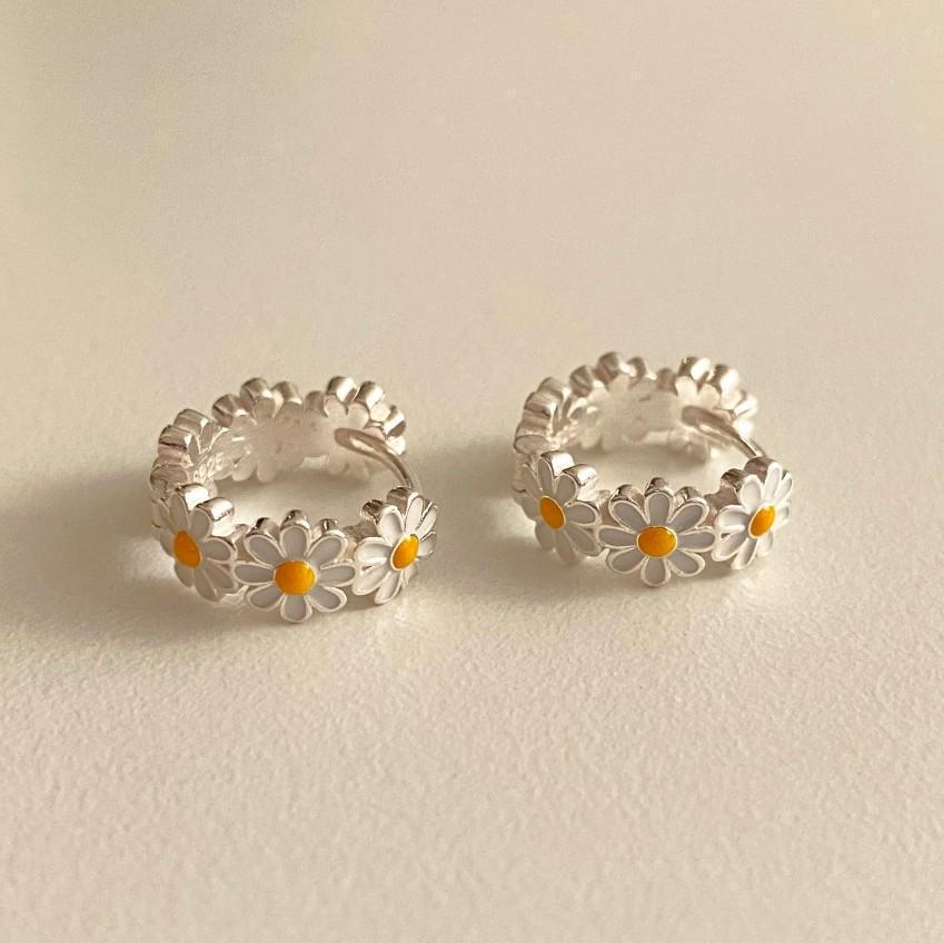 BF CLUB 925 Sterling Silver Earrings For Women Trendy White Flower Earring Jewelry Prevent Allergy Party Accessories Gift
BF CLUB 925 Sterling Silver Earrings For Women Trendy White Flower Earring Jewelry Prevent Allergy Party Accessories Gift