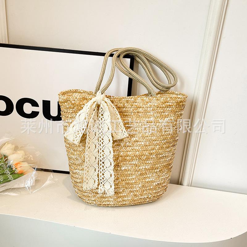 Elegant Ladies Straw Woven Handbag Women Holiday Beach Commute Casual Tote Top-Handle Bags Fashion Retro Shoulder Bags 2025
Elegant Ladies Straw Woven Handbag Women Holiday Beach Commute Casual Tote Top-Handle Bags Fashion Retro Shoulder Bags 2025