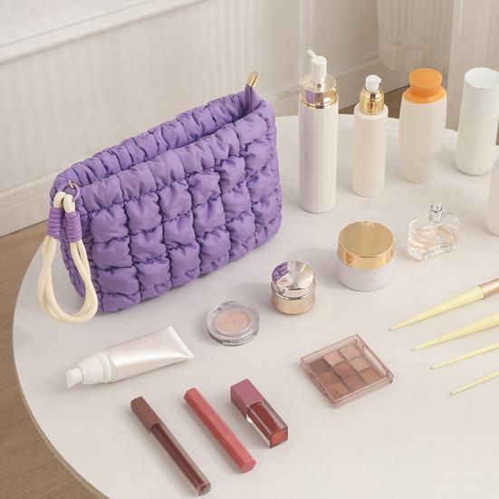 Women Padded Makeup Bag Large Capacity Quilted Cosmetic Pouch Solid Color Makeup Organizer Clutch for Travel Vacation Business Trip білий
Women Padded Makeup Bag Large Capacity Quilted Cosmetic Pouch Solid Color Makeup Organizer Clutch for Travel Vacation Business Trip білий