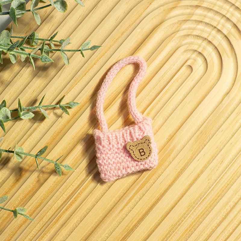 Sweater hat Set clothes for labubu big into energy doll for labubu V3 V2 V1 doll outfit pendant doll Labubu doll love embroidery 17cm sweater set
Sweater hat Set clothes for labubu big into energy doll for labubu V3 V2 V1 doll outfit pendant doll Labubu doll love embroidery 17cm sweater set