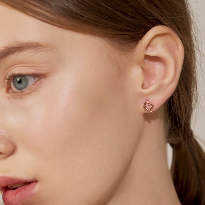 CRANNE 14K GF Line Heart One-Touch Earrings C24EGF153 Rose gold
CRANNE 14K GF Line Heart One-Touch Earrings C24EGF153 Rose gold