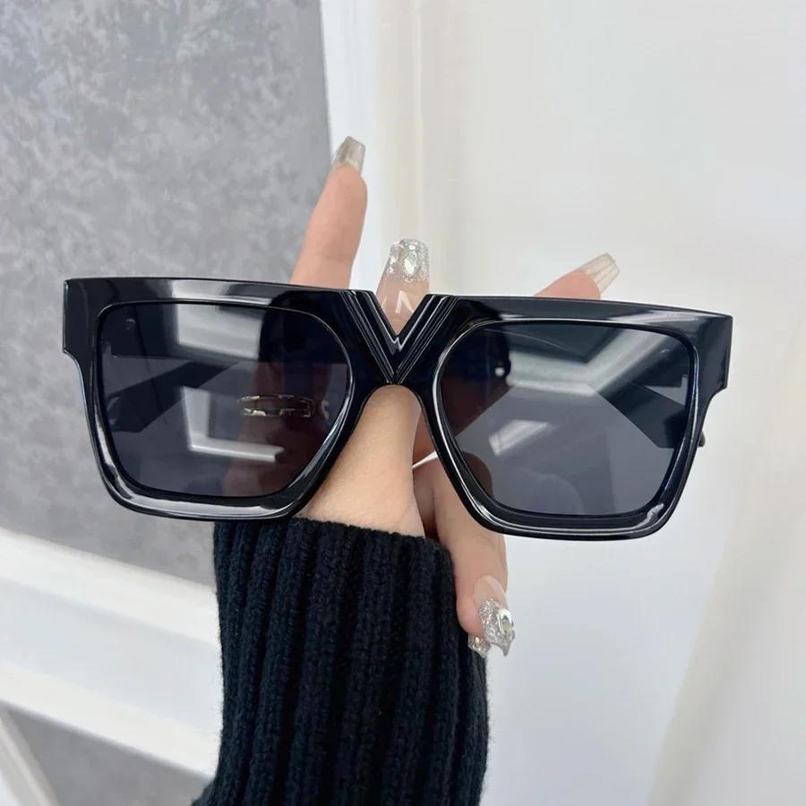 Women Retro Square Sunglasses Men Vintage Fashion Black Eyewear Ladies Sun Glasses Female Male Other
Women Retro Square Sunglasses Men Vintage Fashion Black Eyewear Ladies Sun Glasses Female Male Other