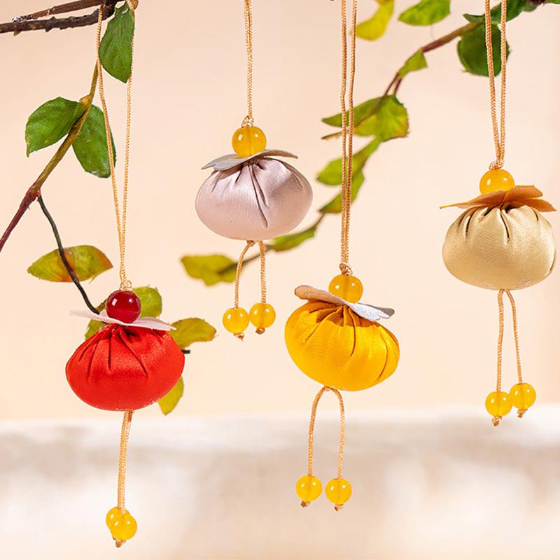 1 шт. сумка-саше, подвесной парфюмерный кошелек, вышитый мешочек с кисточкой, подвеска, украшение, амулет, благословение, сумки для хранения в китайском стиле
1 шт. сумка-саше, подвесной парфюмерный кошелек, вышитый мешочек с кисточкой, подвеска, украшение, амулет, благословение, сумки для хранения в китайском стиле