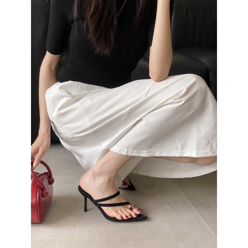 Остроносые ретро крутые шлепанцы на высоком каблуке для женской летней носки новый нишевый набор сандалий с ремешком для пальцев 39
Остроносые ретро крутые шлепанцы на высоком каблуке для женской летней носки новый нишевый набор сандалий с ремешком для пальцев 39