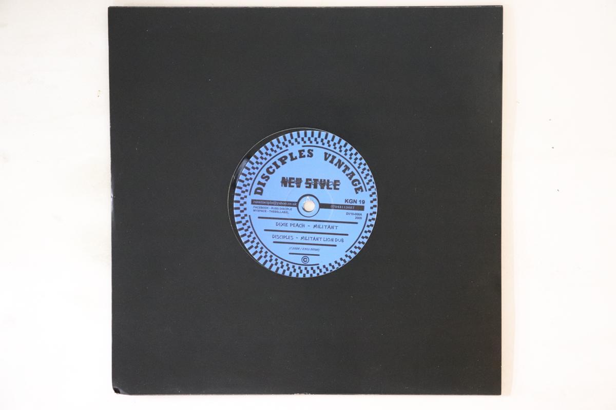 10inch Record DIXIE PEACH / THE DISCIPLES (2) - Militant / Roaring Lion Dub DV10006 Disciples Vinta 2010 UK Reggae, Ska & Dub Used
10inch Record DIXIE PEACH / THE DISCIPLES (2) - Militant / Roaring Lion Dub DV10006 Disciples Vinta 2010 UK Reggae, Ska & Dub Used