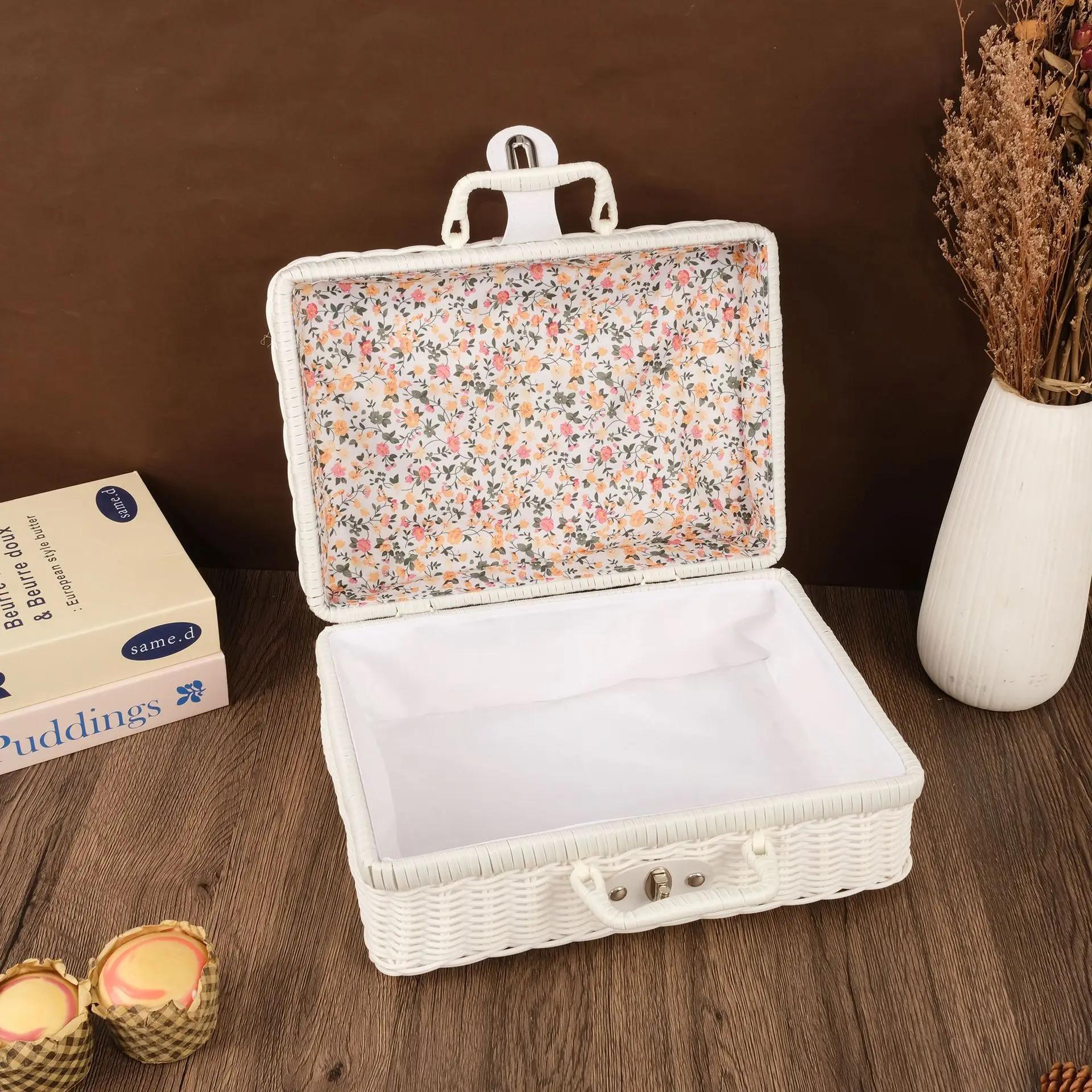 Vintage PP Rattan Woven Storage Box with Lid, Portable Travel Case, Perfect for Wedding Gifts and Holiday Packaging 22X17X11CM білий
Vintage PP Rattan Woven Storage Box with Lid, Portable Travel Case, Perfect for Wedding Gifts and Holiday Packaging 22X17X11CM білий
