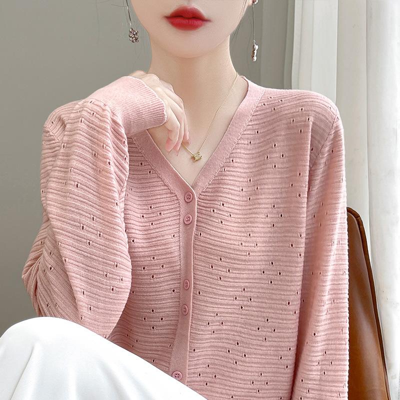 Осень новый ультратонкий камвольный полый кардиган с V-образным вырезом женская модная вязаная тонкая куртка топ M
Осень новый ультратонкий камвольный полый кардиган с V-образным вырезом женская модная вязаная тонкая куртка топ M