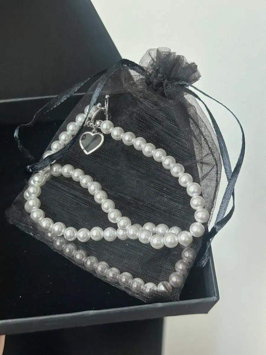 MONSTA X IM Pearl Necklace
MONSTA X IM Pearl Necklace